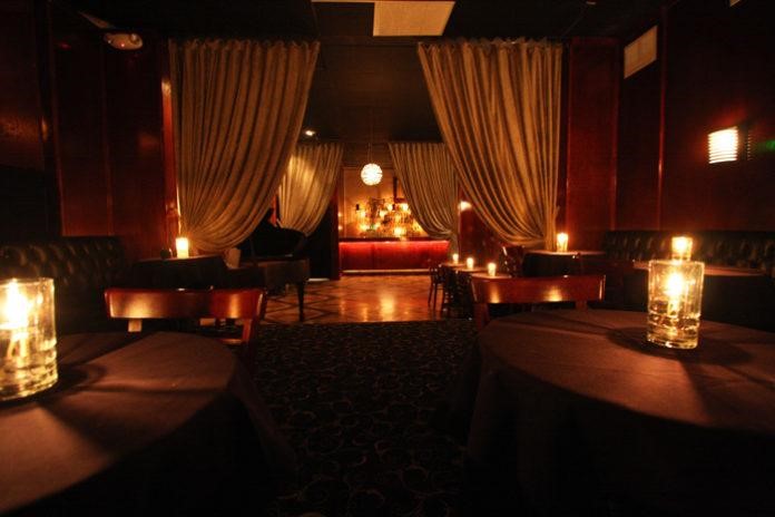 LA hotel cafe